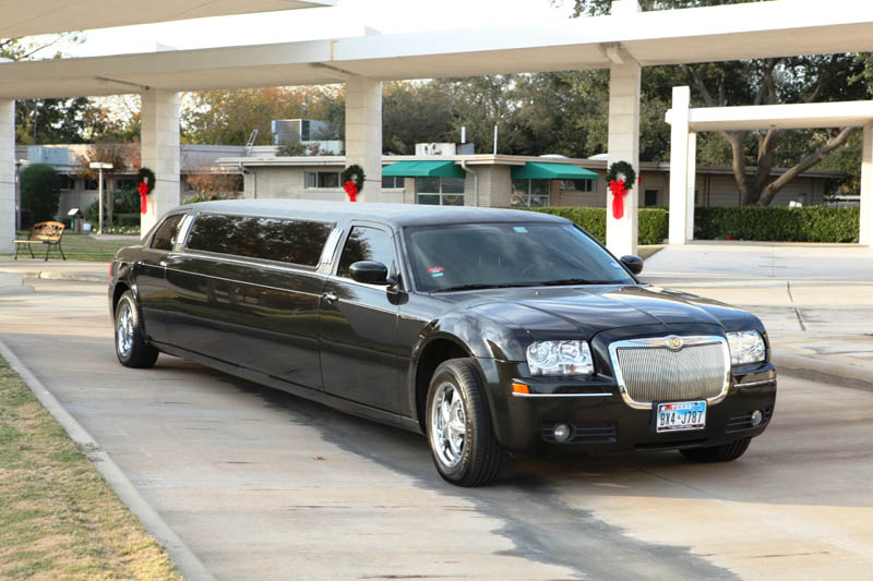 10 Passenger Chrysler Limousine, a 10 passenger vehicle, part of the Destiny Limousine Service, Houston TX fleet