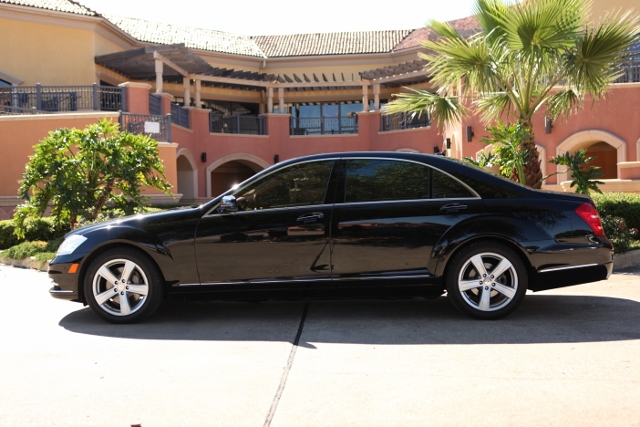 4 Passenger Mercedes-Benz S550 Sedan, a 4 passenger vehicle, part of the Destiny Limousine Service, Houston TX fleet