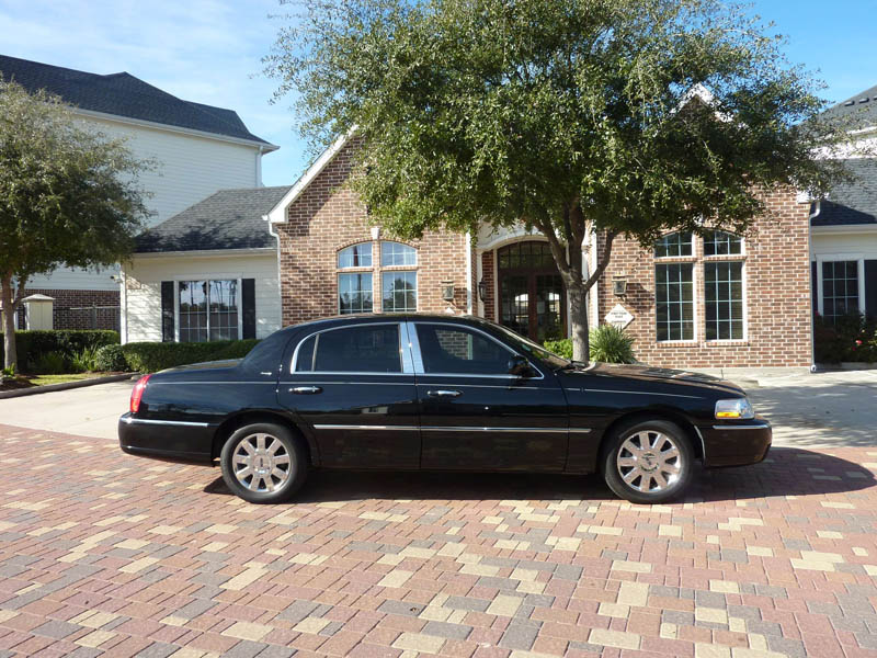 Black Lincoln Town Car, part of the Destiny Limousine Service, Houston TX fleet